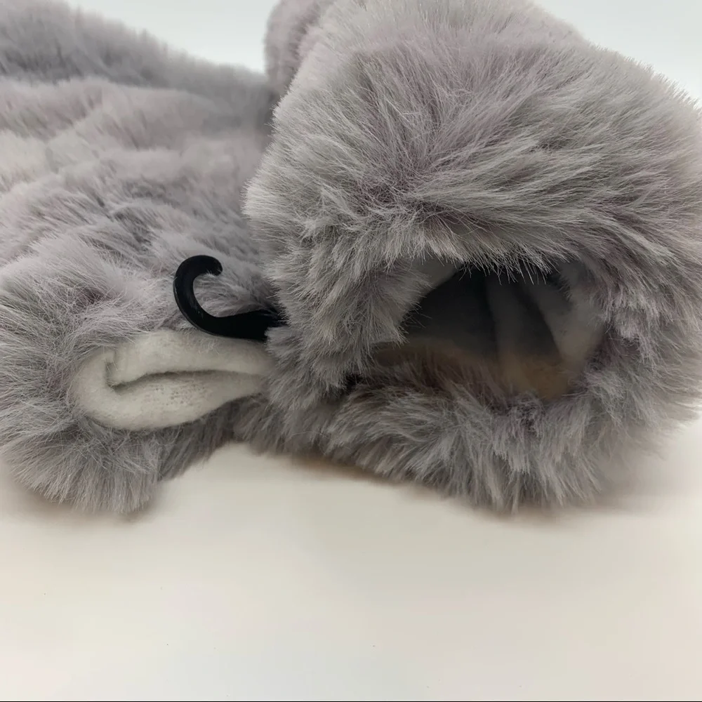 Fuzzy Faux Fur Mittens Gray One Size Soft Cozy Winter Cabin Snow Ski